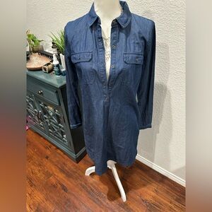 Old Navy Blue Denim Shirt Dress size M resort coastal urban